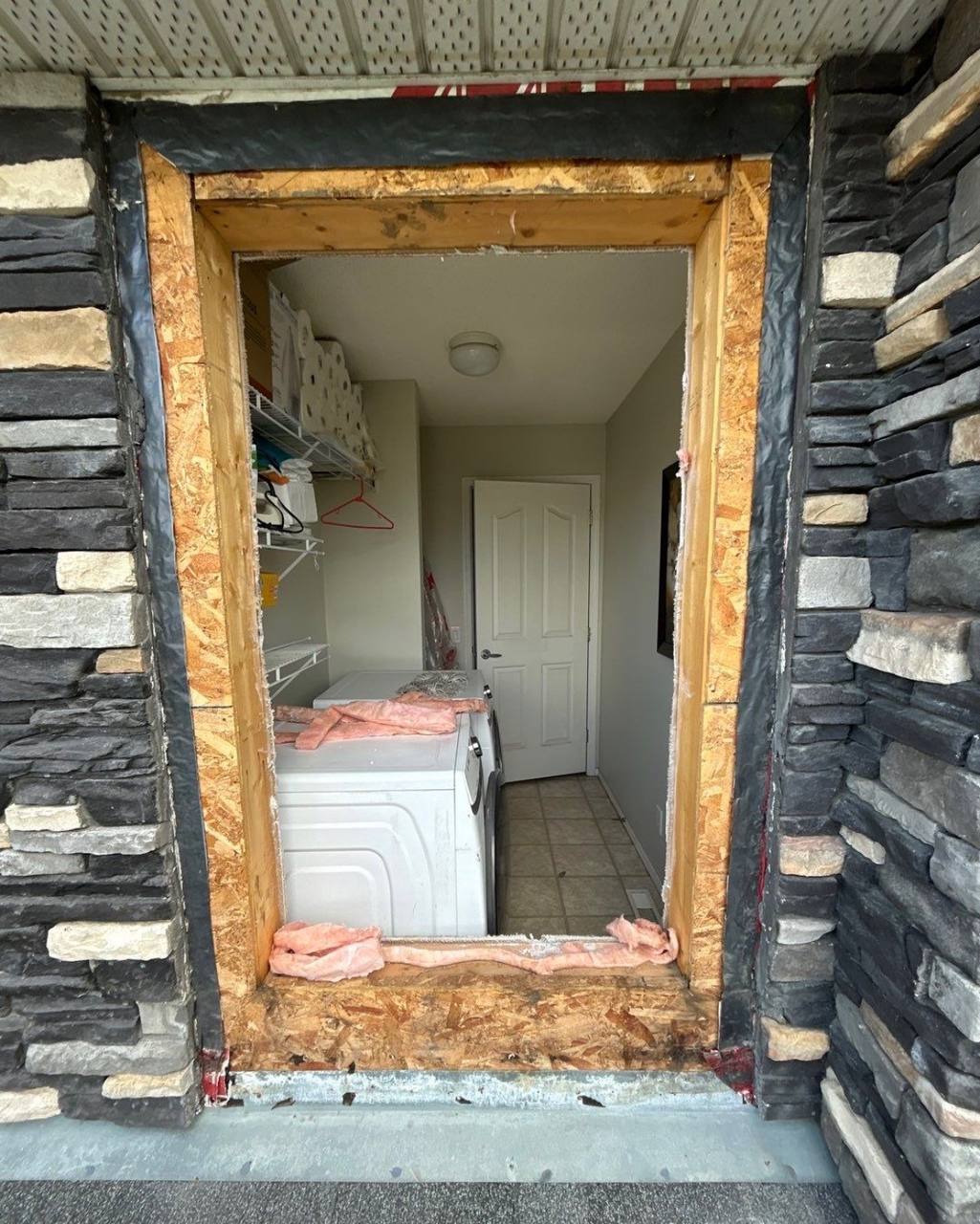 Window opening during replacement viewed from the exterior